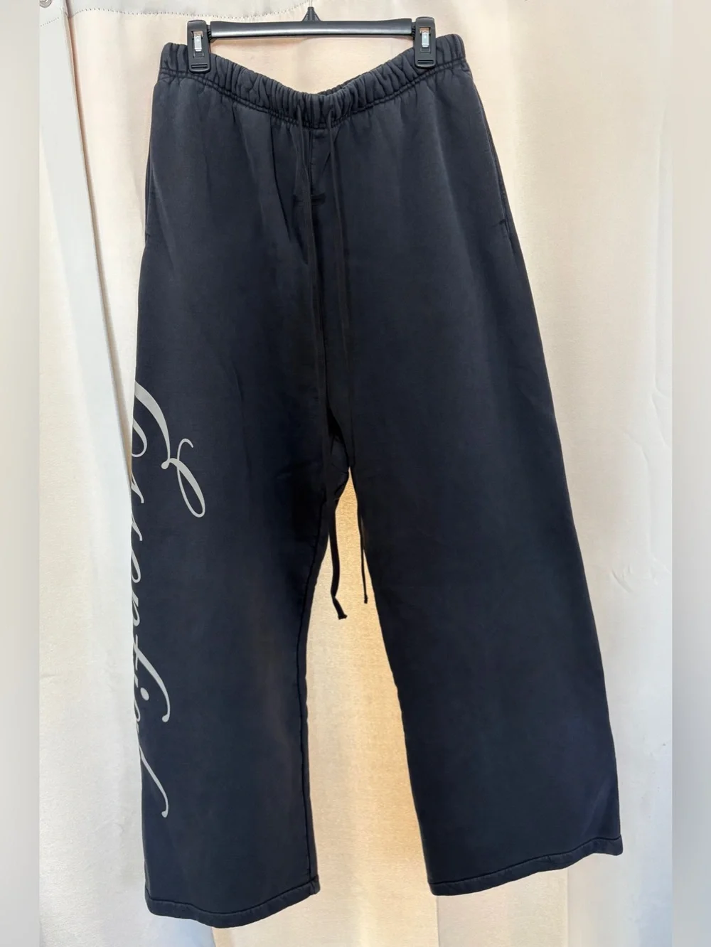 Fear of God Essentials Men’s Black Fleece Sweatpants Vertical Logo Size L